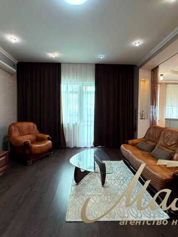 Саксаганського вул., 121