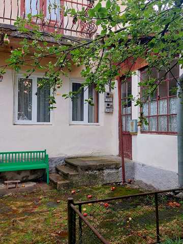 Будівельна вул., 17