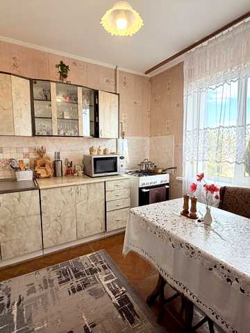 Садова вул., 5