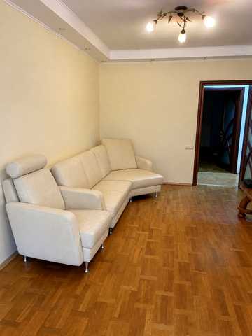 Писаржевського вул., 3