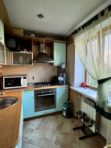 Ніжинська вул., 16