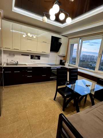 Прохоровська вул., 39/41