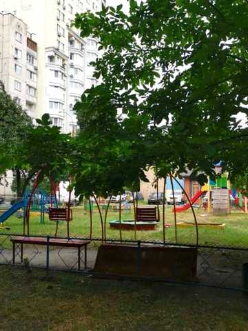Автозаводська вул., 41