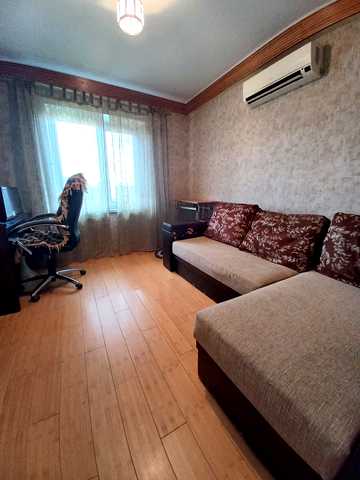 Автозаводська вул., 27