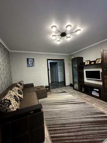 Металургів вул., 18