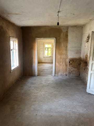1-й провулок Западинської, 82