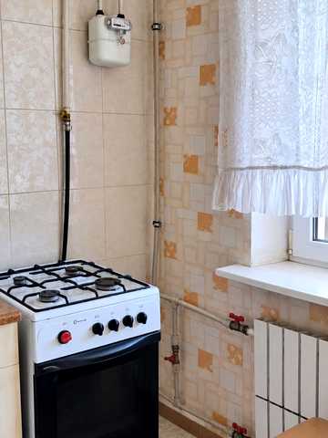 Лопанська вул., 31