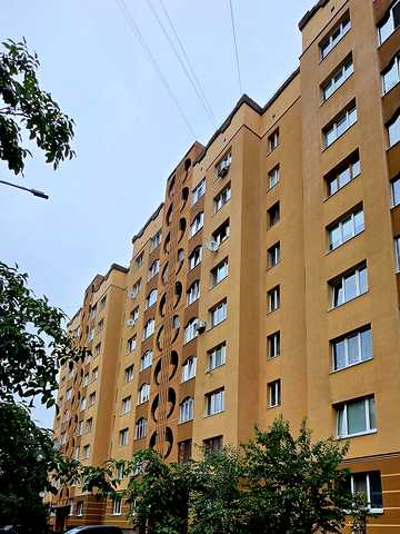 Андрія Мельника вул., 20