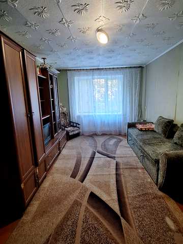 Театральна, 11