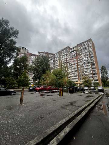 Червоної Калини просп. (Володимира Маяковського), 1-А