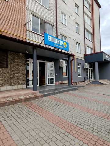 Василя Стуса вул., 19