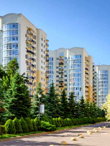 Валерія Лобановського вул., 30