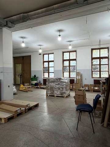 Стартова вул., 15