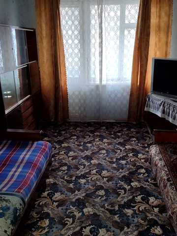 Космонавтів вул., 148
