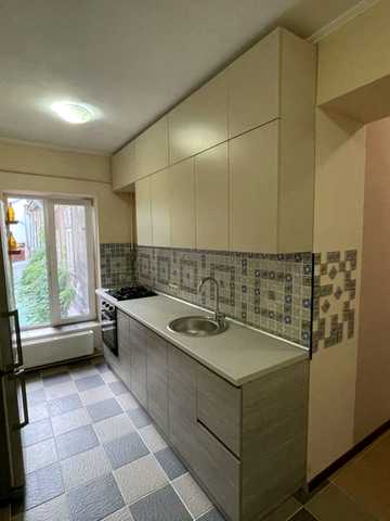 Віталія Боровика вул. (Юрія Олеші), 1