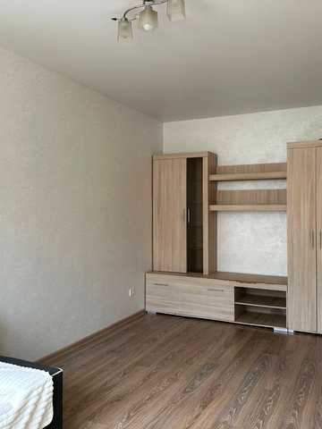 Торгова вул., 7
