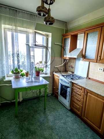 Івана Миколайчука вул. (Серафимовича), 3