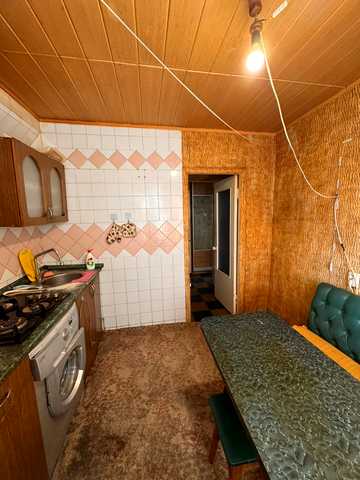 Автозаводська вул., 38