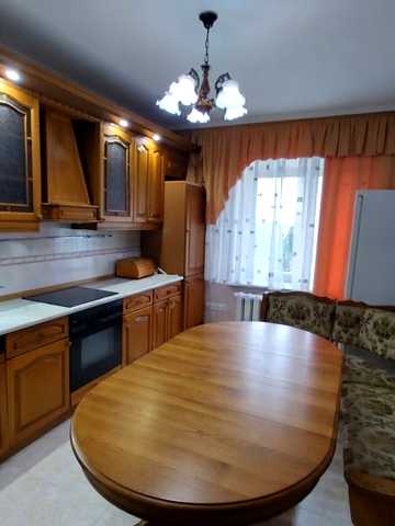 Валерія Лобановського просп. (Червонозоряний), 9/1