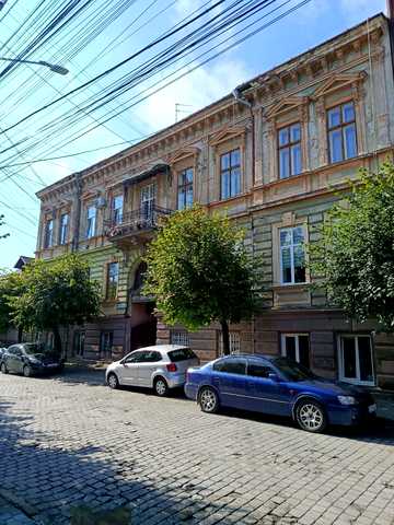 Українська вул., 48