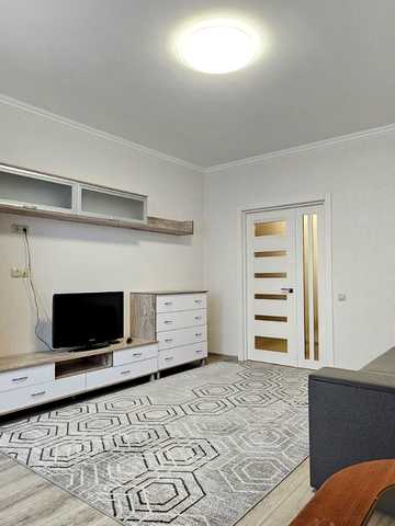 Софії Русової вул., 7