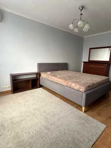 Березняківська вул., 2