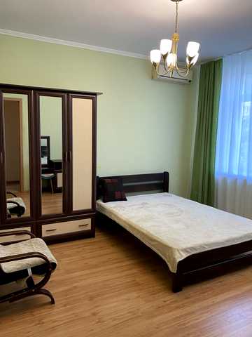 Пироговська вул., 7/9а