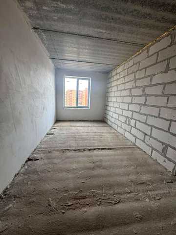 Нижня Берегова вул., (Будинок)