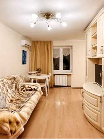 Євгена Коновальця вул. (Щорса), 15 к3