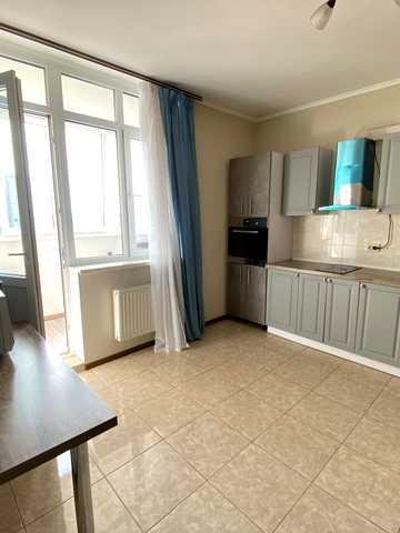 Саперно-Слобідська вул., 24