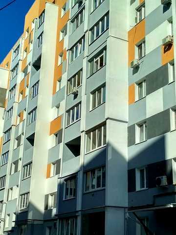 Домобудівельна вул., 13