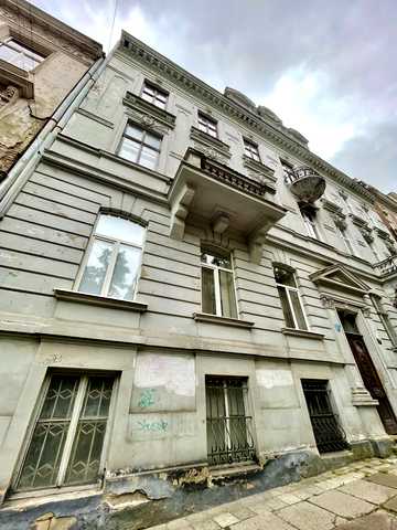 Івана Вакарчука вул., 7