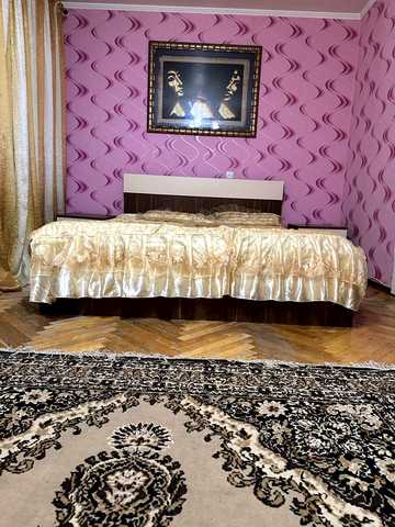 Вацлава Гавела бульв. (Івана Лепсе), 7