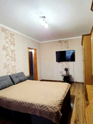 Андрія Мельника вул., 20