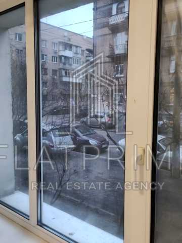 Щекавицька вул., 40/37