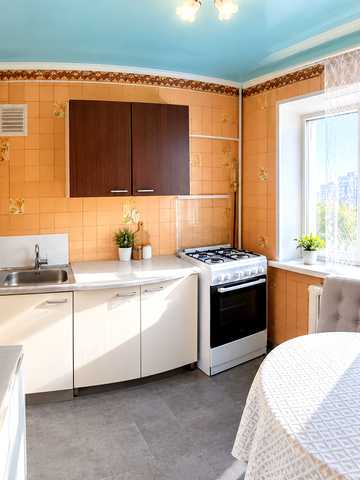 Європейського Союзу просп. (Правди), 88