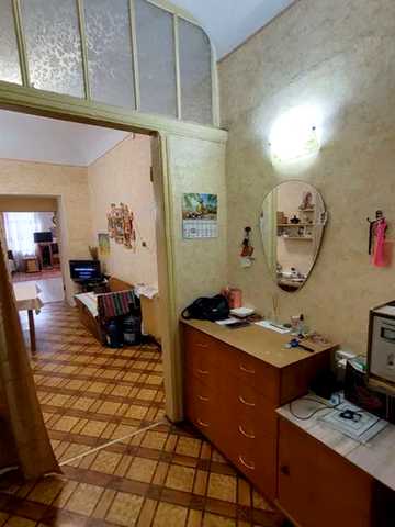 Базарна вул., 100