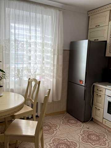 Роксоляни вул., 51