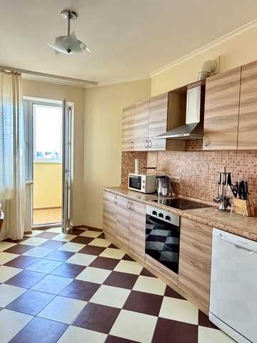 Миколи Бажана просп., 1-М