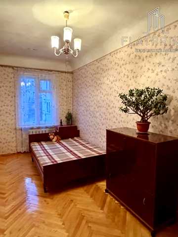 Спаська вул., 25-Д