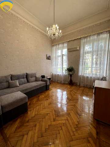 Новосельського вул., 43