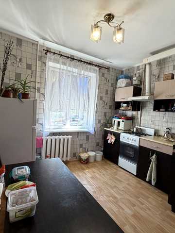 Академіка Корольова вул., 114