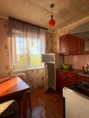 Батумська вул., 46