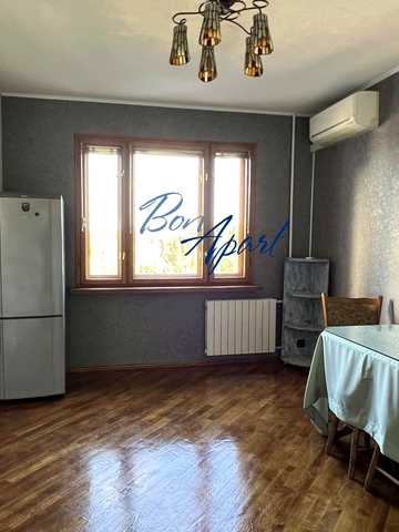 Академіка Заболотного вул., 86