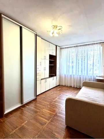 Олени Теліги вул., 57