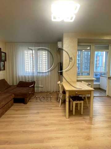 Європейська вул. (Жовтнева), 32