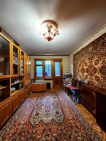 Героїв Крут вул. (Валентини Терешкової), 45