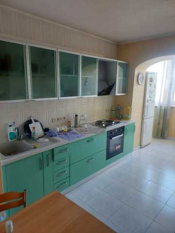 Леся Курбаса просп., 1-Б