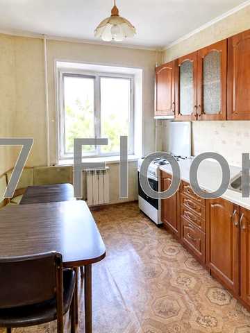 Йорданська вул. (Лайоша Гавро), 8