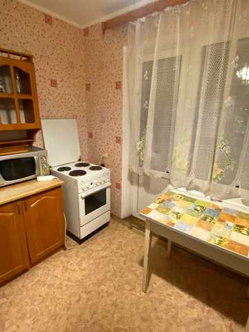 Хорольська вул., 5
